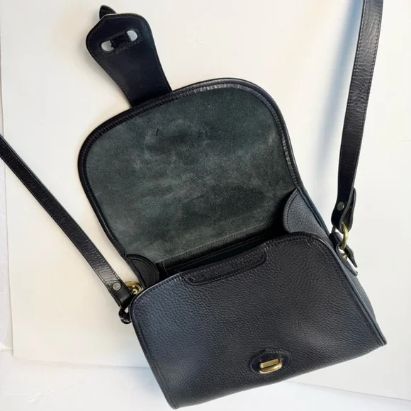 Dooney & Bourke Essex Black Shoulder Bag - Picture 8 of 16